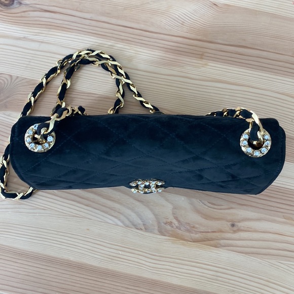 Vintage Black Suède Chanel evening purse - Picture 9 of 13